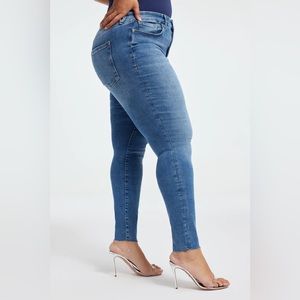 Good American Always Fits 14-18 Jeans